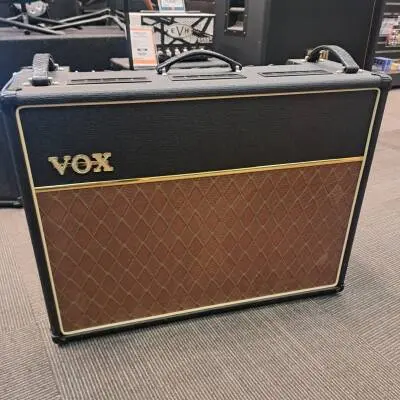 Store Special Product - Vox - AC30CC2